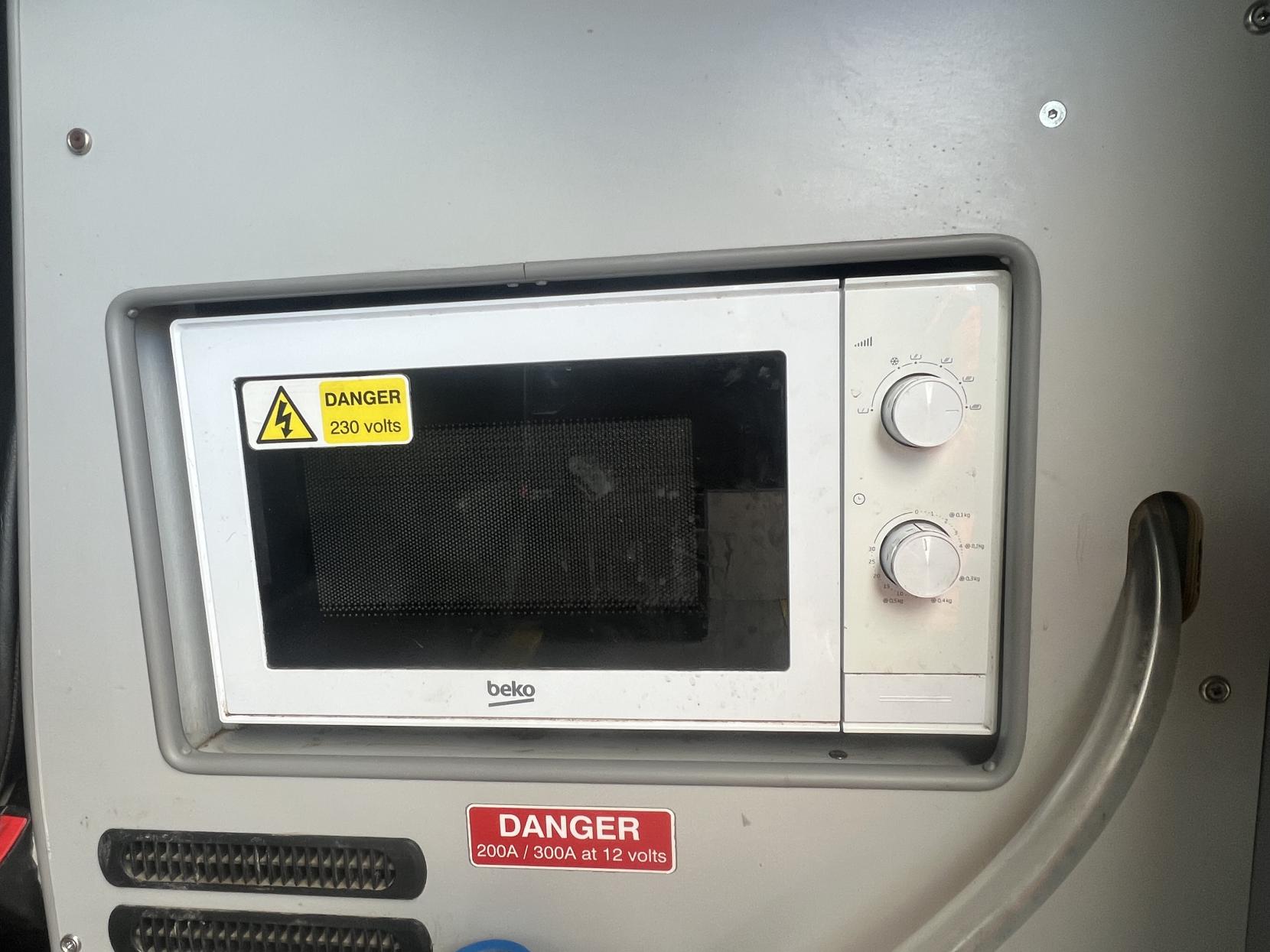 Ford Transit 2.0 350 EcoBlue Leader Panel Van 5dr Diesel Manual FWD L2 H2 Euro 6 (s/s) (170 ps)