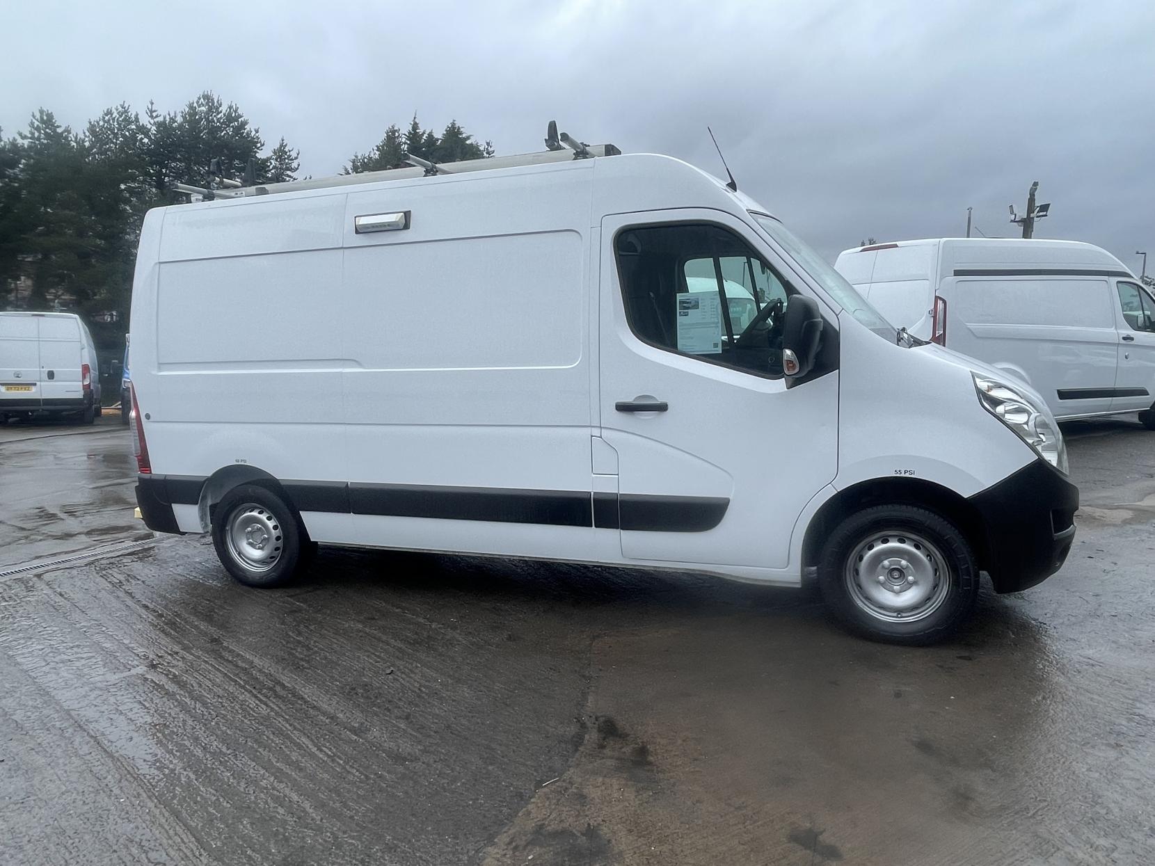 Vauxhall Movano 2.3 CDTi 3500 Panel Van 5dr Diesel Manual FWD L2 H2 Euro 6 (130 ps)