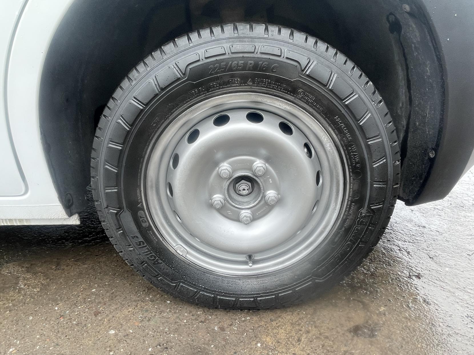 Vauxhall Movano 2.3 CDTi 3500 Panel Van 5dr Diesel Manual FWD L2 H2 Euro 6 (130 ps)