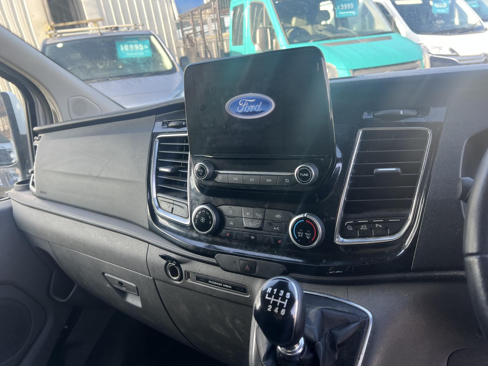 Ford Transit Custom 2.0 300 EcoBlue Limited Panel Van 5dr Diesel Manual L2 H1 Euro 6 (s/s) (130 ps)