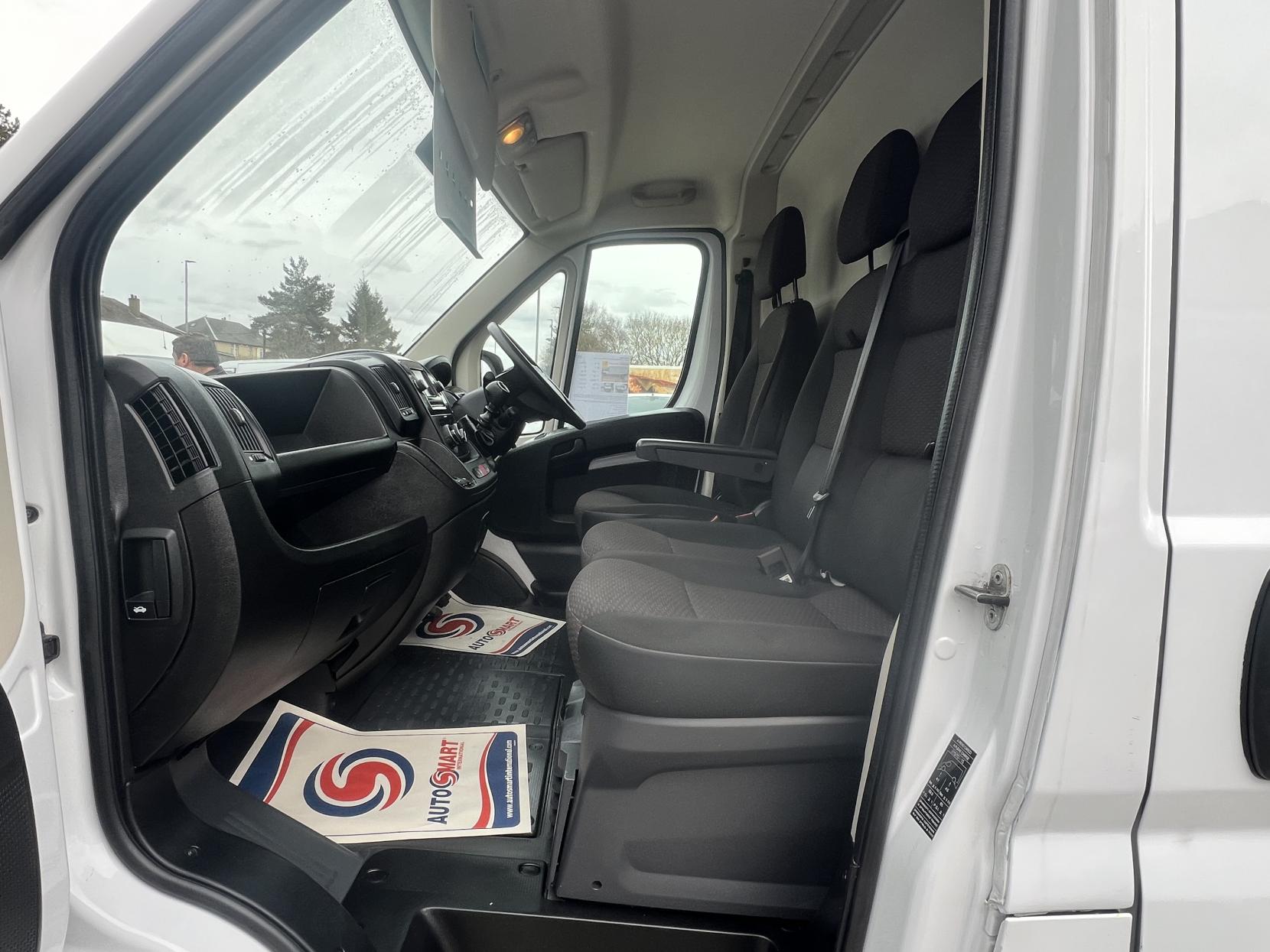 Citroen Relay 2.2 BlueHDi 35 Enterprise Panel Van 5dr Diesel Manual L3 High Roof Euro 6 (s/s) (140 ps)