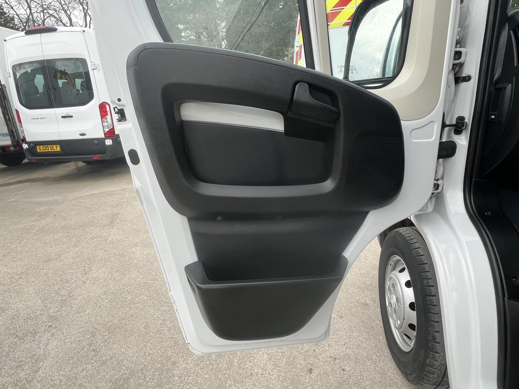 Citroen Relay 2.2 BlueHDi 35 Enterprise Panel Van 5dr Diesel Manual L3 High Roof Euro 6 (s/s) (140 ps)