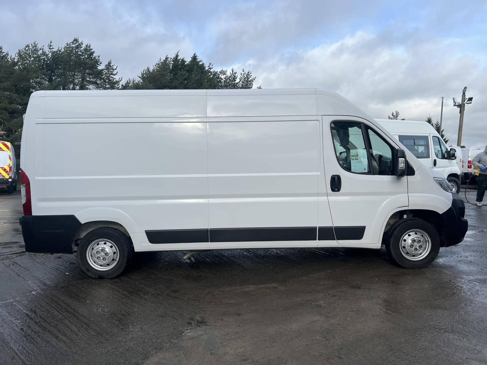 Citroen Relay 2.2 BlueHDi 35 Enterprise Panel Van 5dr Diesel Manual L3 High Roof Euro 6 (s/s) (140 ps)