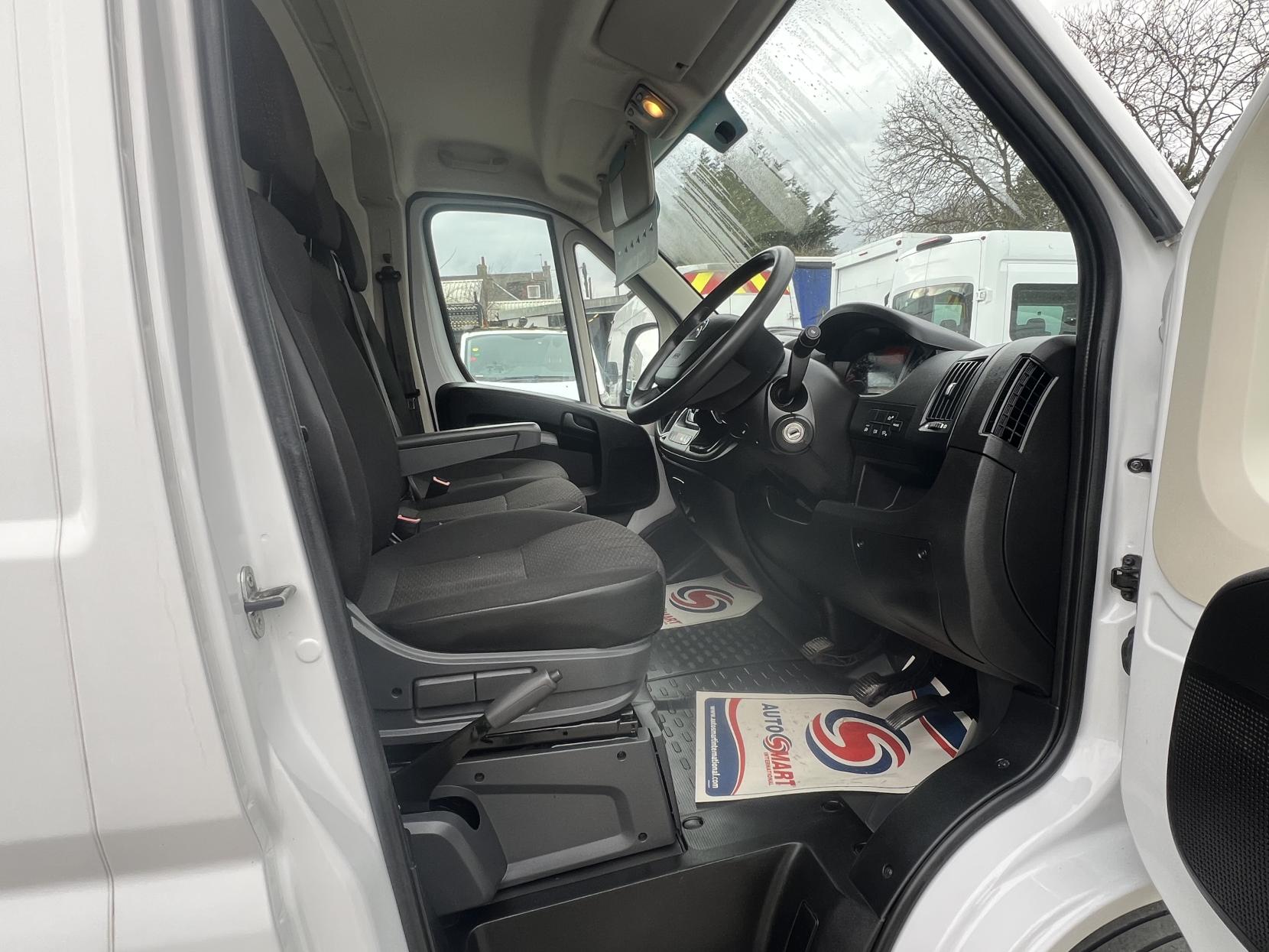 Citroen Relay 2.2 BlueHDi 35 Enterprise Panel Van 5dr Diesel Manual L3 High Roof Euro 6 (s/s) (140 ps)