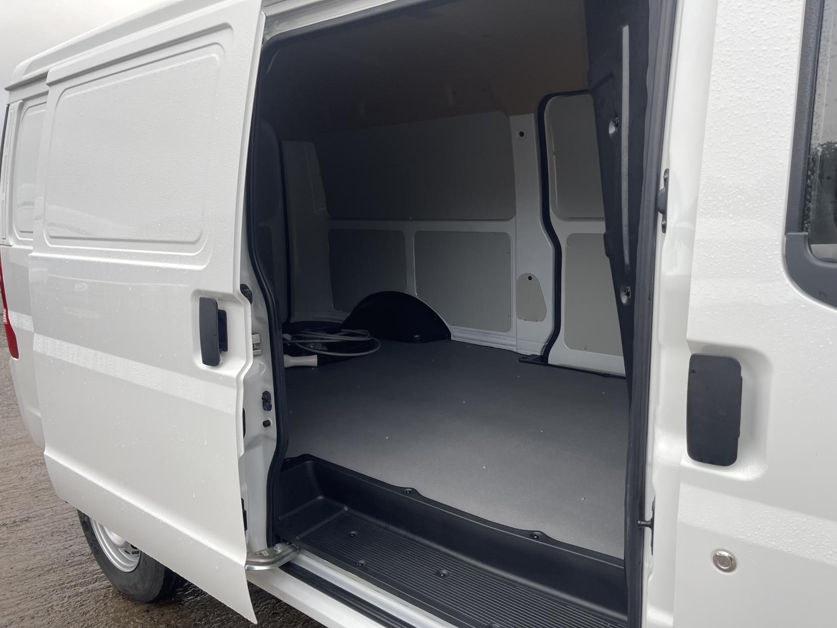 DFSK EC35 39kWh 62 Panel Van 5dr Electric Auto SWB (82 ps)