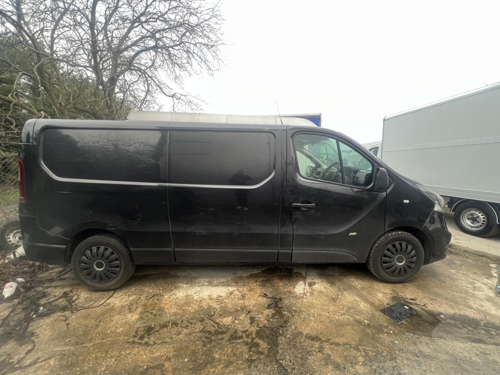 Vauxhall Vivaro 1.6 CDTi 2900 BiTurbo ecoFLEX Sportive Panel Van 5dr Diesel Manual L2 H1 Euro 5 (s/s) (120 ps)