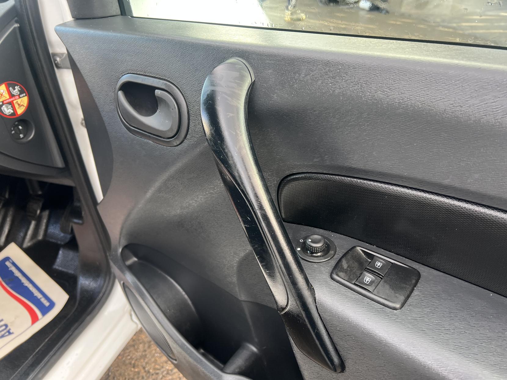 Renault Kangoo Maxi 1.5 Business Panel Van (2015 - 2022)