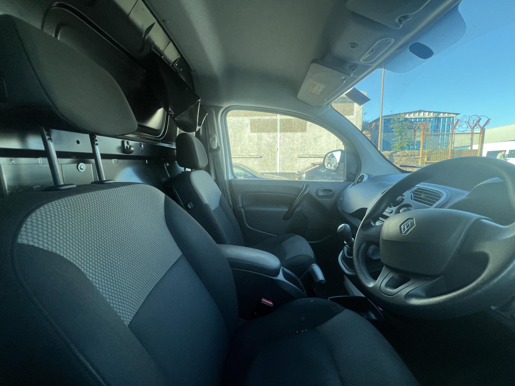 Renault Kangoo Maxi 1.5 LL21 dCi ENERGY Business Temperature Controlled 4dr Diesel Manual FWD L3 H1 (119 g/km, 110 bhp)