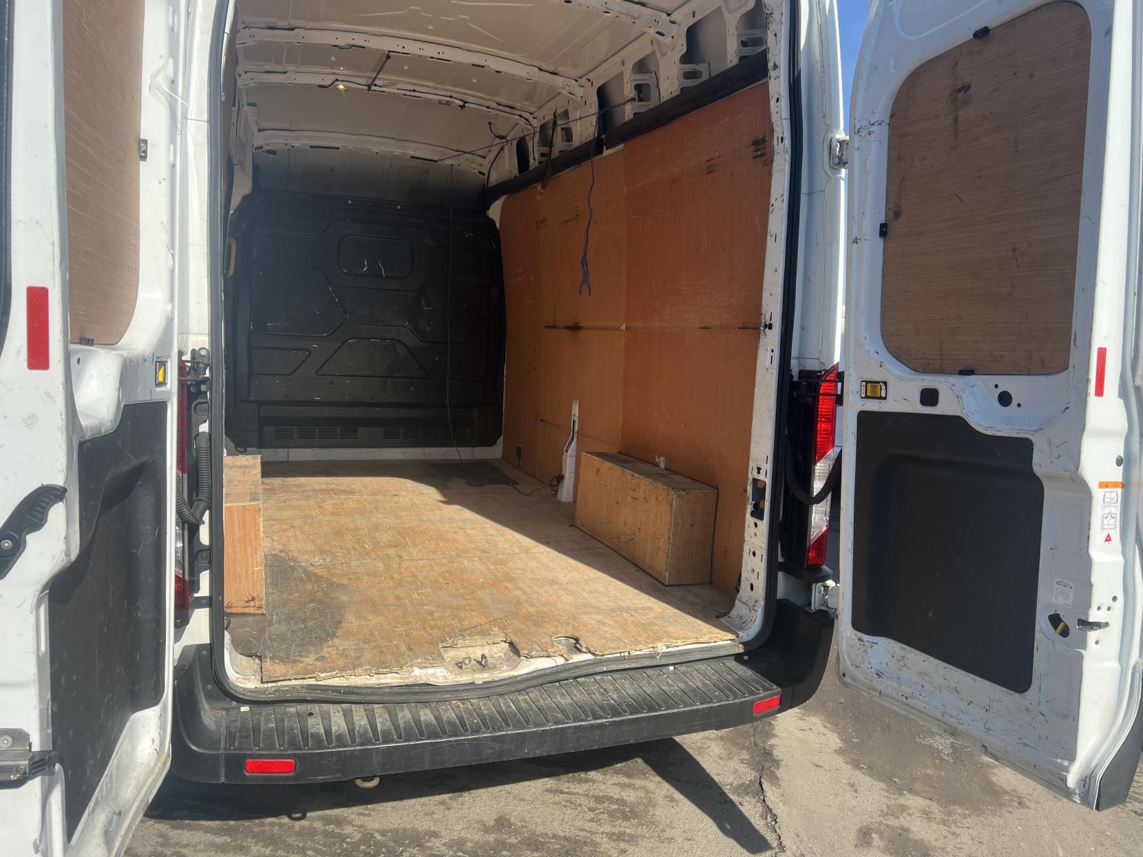 Ford Transit 2.0 350 EcoBlue Leader Panel Van 5dr Diesel Manual FWD L3 H3 Euro 6 (s/s) (130 ps)