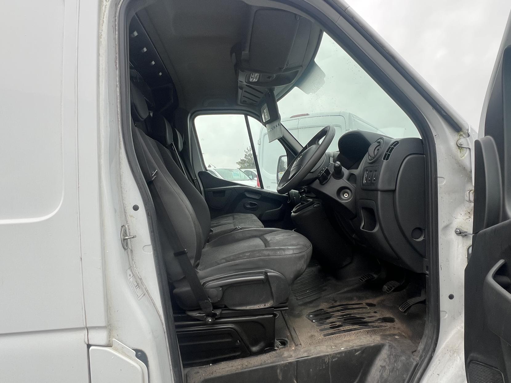 Vauxhall Movano 2.3 CDTi 3500 Panel Van 5dr Diesel Manual FWD L3 H2 Euro 6 (130 ps)