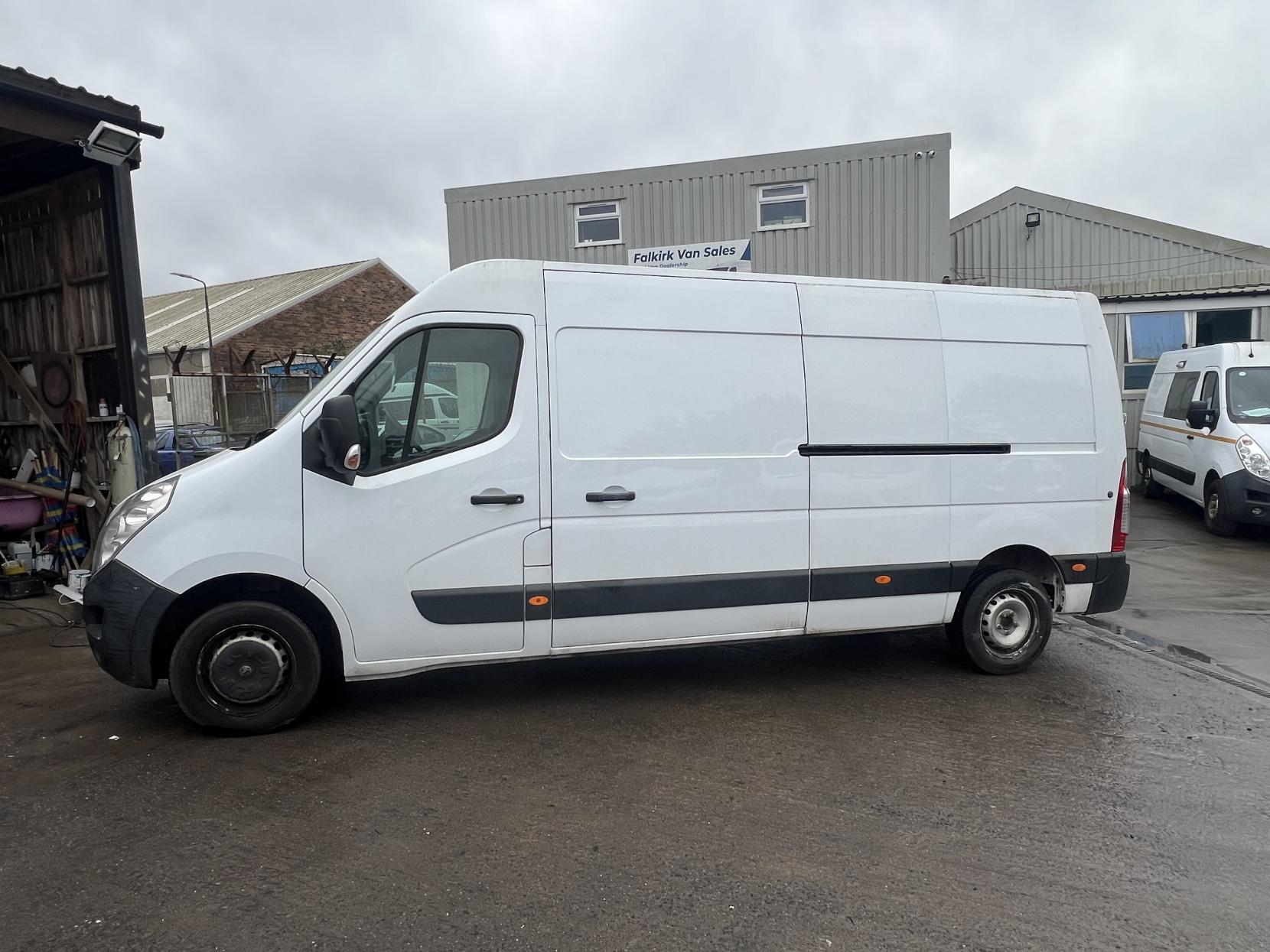 Vauxhall Movano 2.3 CDTi 3500 Panel Van 5dr Diesel Manual FWD L3 H2 Euro 6 (130 ps)