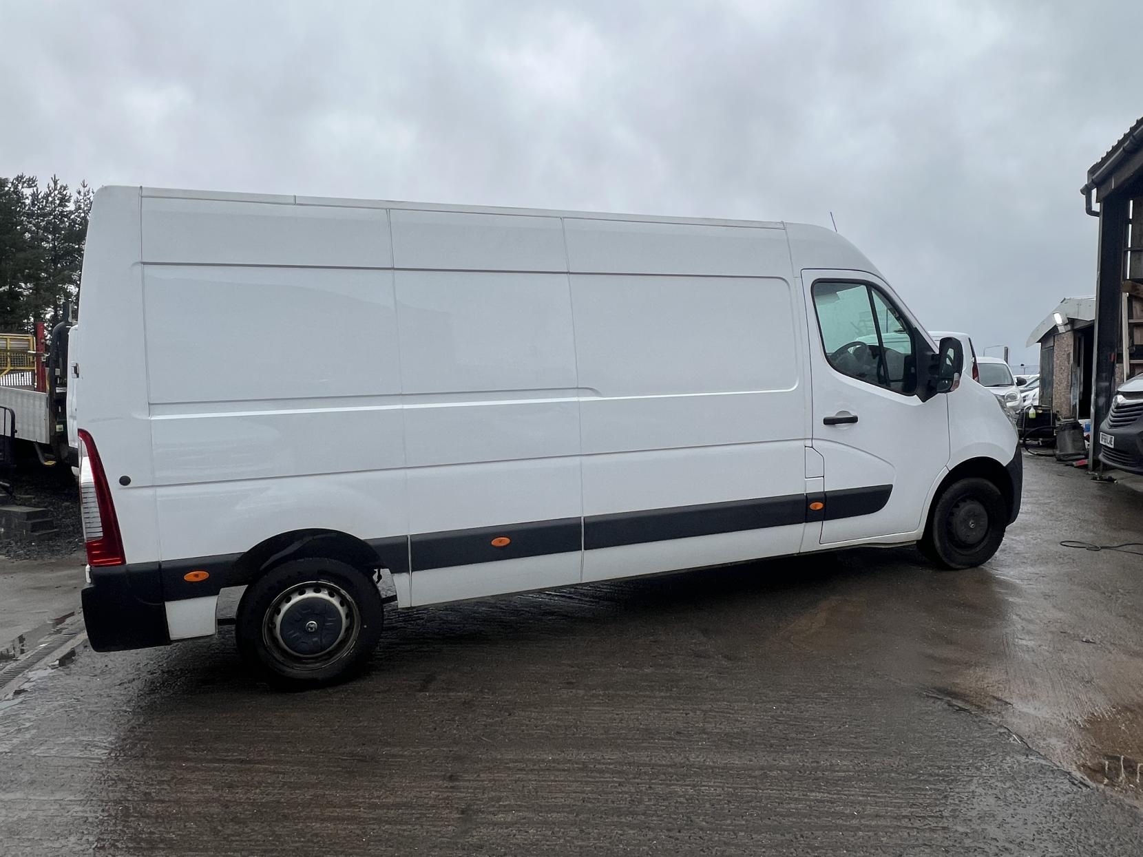 Vauxhall Movano 2.3 CDTi 3500 Panel Van 5dr Diesel Manual FWD L3 H2 Euro 6 (130 ps)