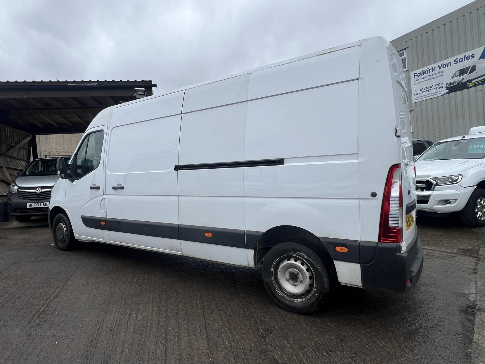 Vauxhall Movano 2.3 CDTi 3500 Panel Van 5dr Diesel Manual FWD L3 H2 Euro 6 (130 ps)
