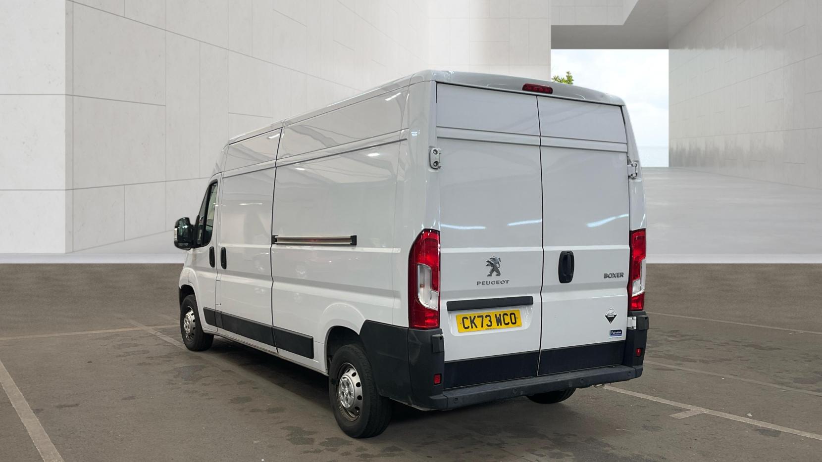 Peugeot Boxer 2.2 BlueHDi 335 Professional Premium + Panel Van 5dr Diesel Manual L3 H2 Euro 6 (s/s) (140 ps)