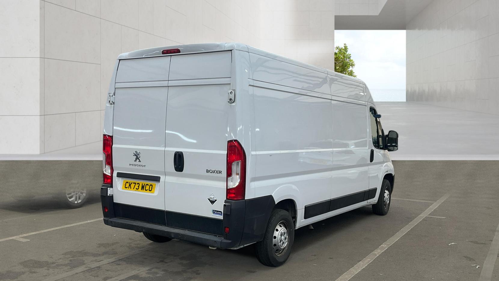 Peugeot Boxer 2.2 BlueHDi 335 Professional Premium + Panel Van 5dr Diesel Manual L3 H2 Euro 6 (s/s) (140 ps)
