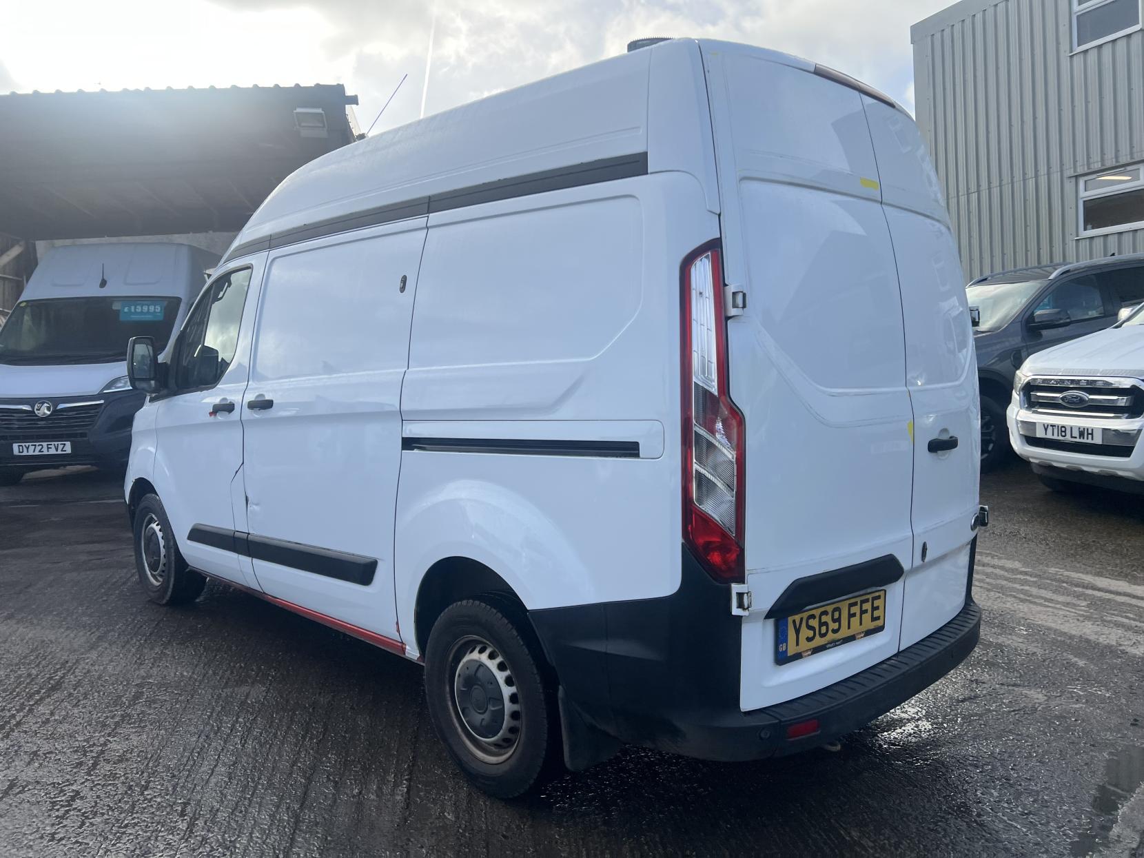 Ford Transit Custom 2.0 300 EcoBlue Leader Panel Van 5dr Diesel Manual L1 H2 Euro 6 (s/s) (105 ps)