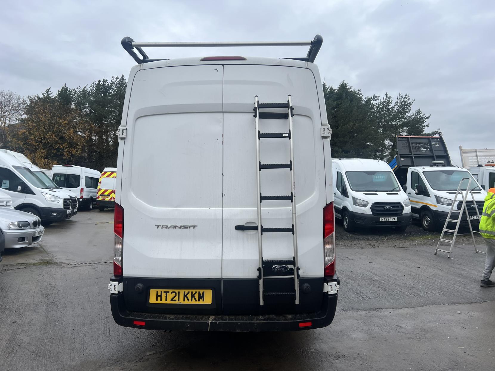 Ford Transit 2.0 350 EcoBlue Leader Panel Van 5dr Diesel Manual RWD L4 H3 Euro 6 (s/s) (130 ps)
