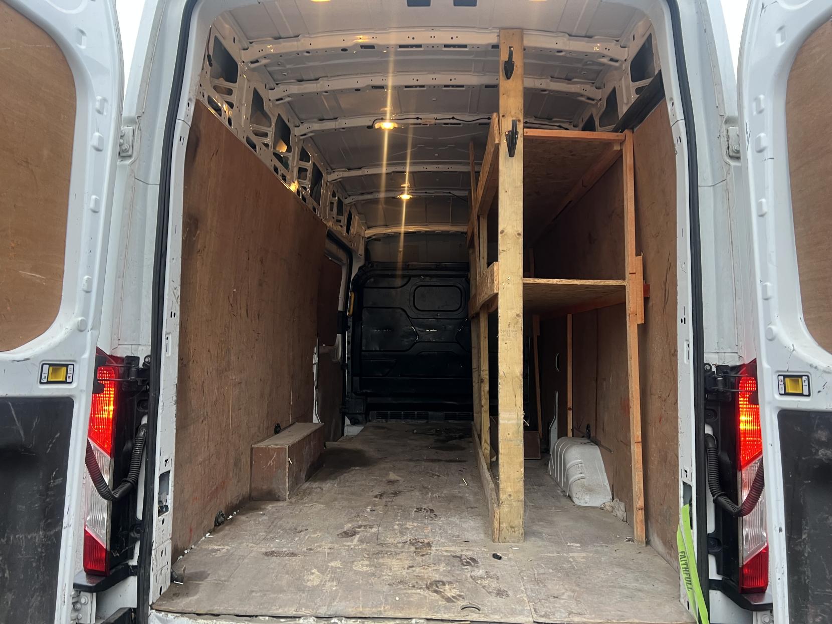 Ford Transit 2.0 350 EcoBlue Leader Panel Van 5dr Diesel Manual RWD L4 H3 Euro 6 (s/s) (130 ps)