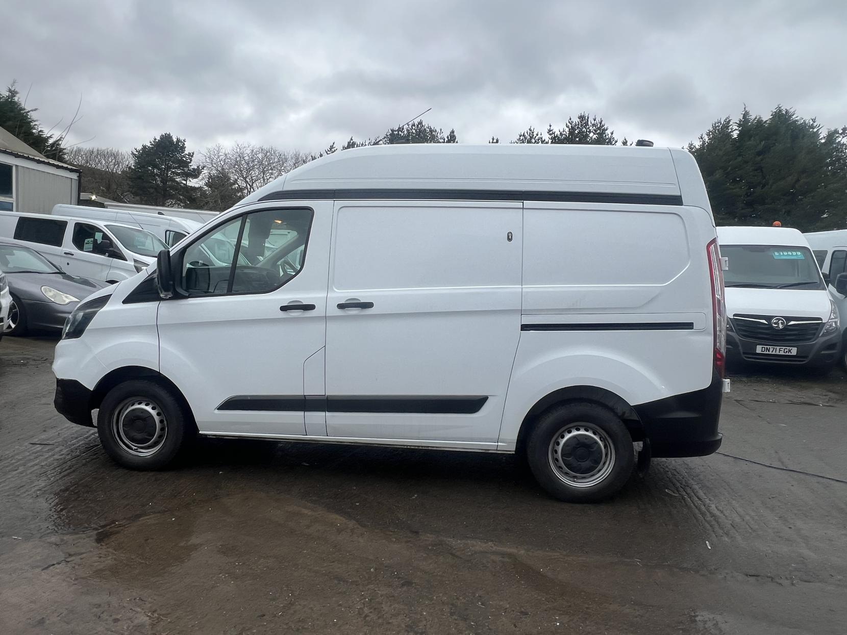 Ford Transit Custom 2.0 300 EcoBlue Panel Van 5dr Diesel Manual L1 H2 Euro 6 (105 ps)