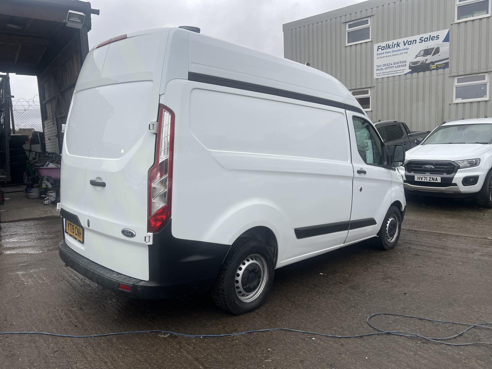 Ford Transit Custom 2.0 300 EcoBlue Panel Van 5dr Diesel Manual L1 H2 Euro 6 (105 ps)