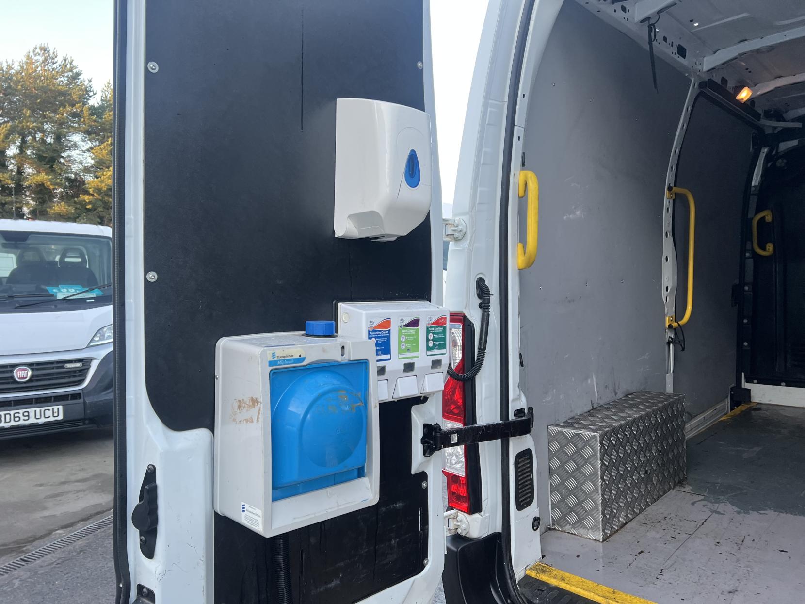 Vauxhall Movano 2.3 CDTi 3500 Panel Van 5dr Diesel Manual FWD L2 H2 Euro 6 (130 ps)