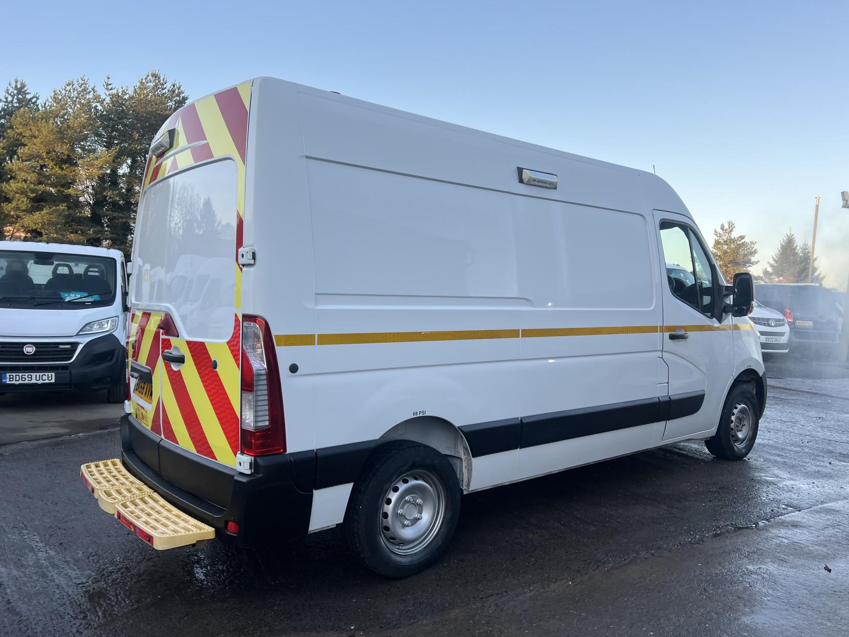 Vauxhall Movano 2.3 CDTi 3500 Panel Van 5dr Diesel Manual FWD L2 H2 Euro 6 (130 ps)