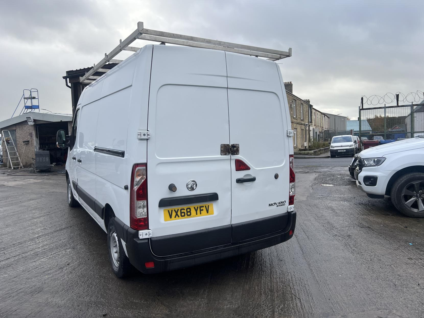 Vauxhall Movano 2.3 CDTi 3500 BiTurbo Panel Van 5dr Diesel Manual FWD L2 H2 Euro 6 (s/s) (145 ps)