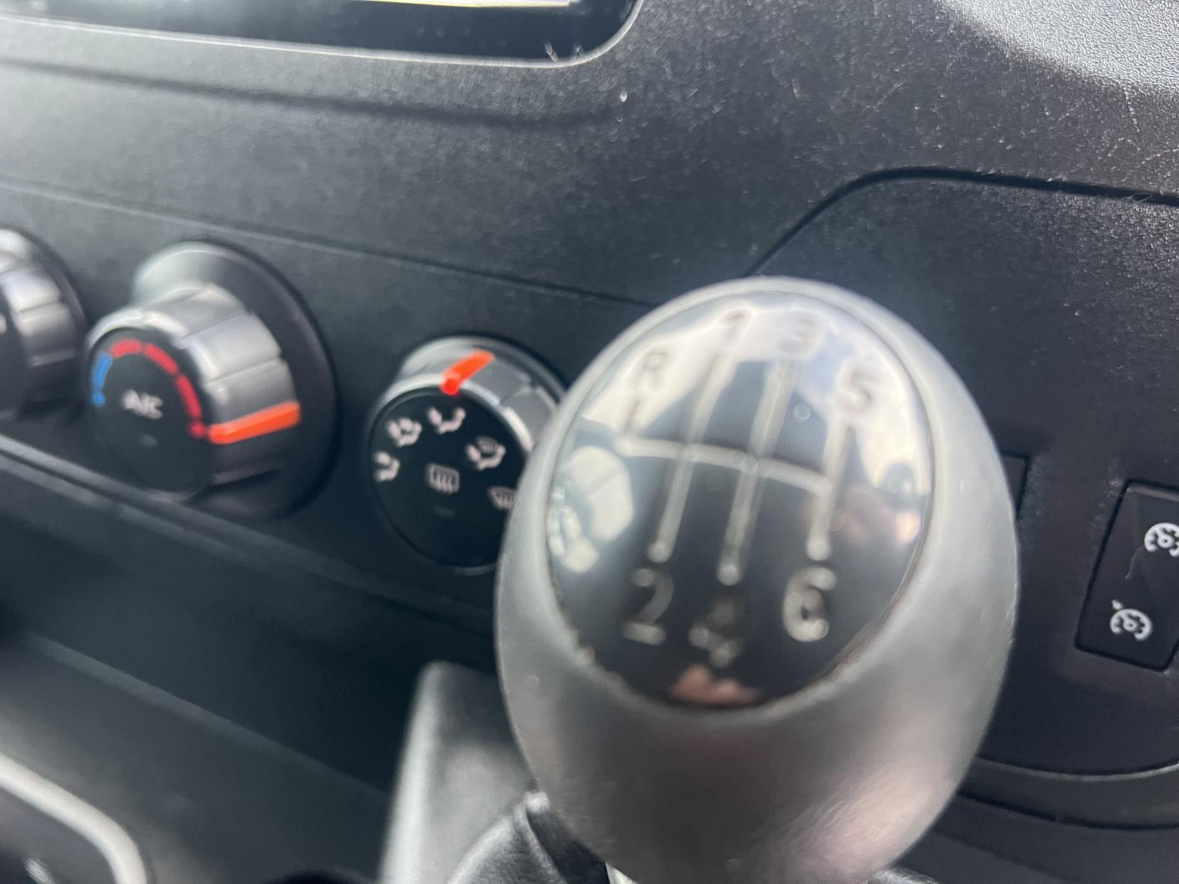 Vauxhall Movano 2.3 CDTi 3500 BiTurbo Panel Van 5dr Diesel Manual FWD L2 H2 Euro 6 (s/s) (145 ps)