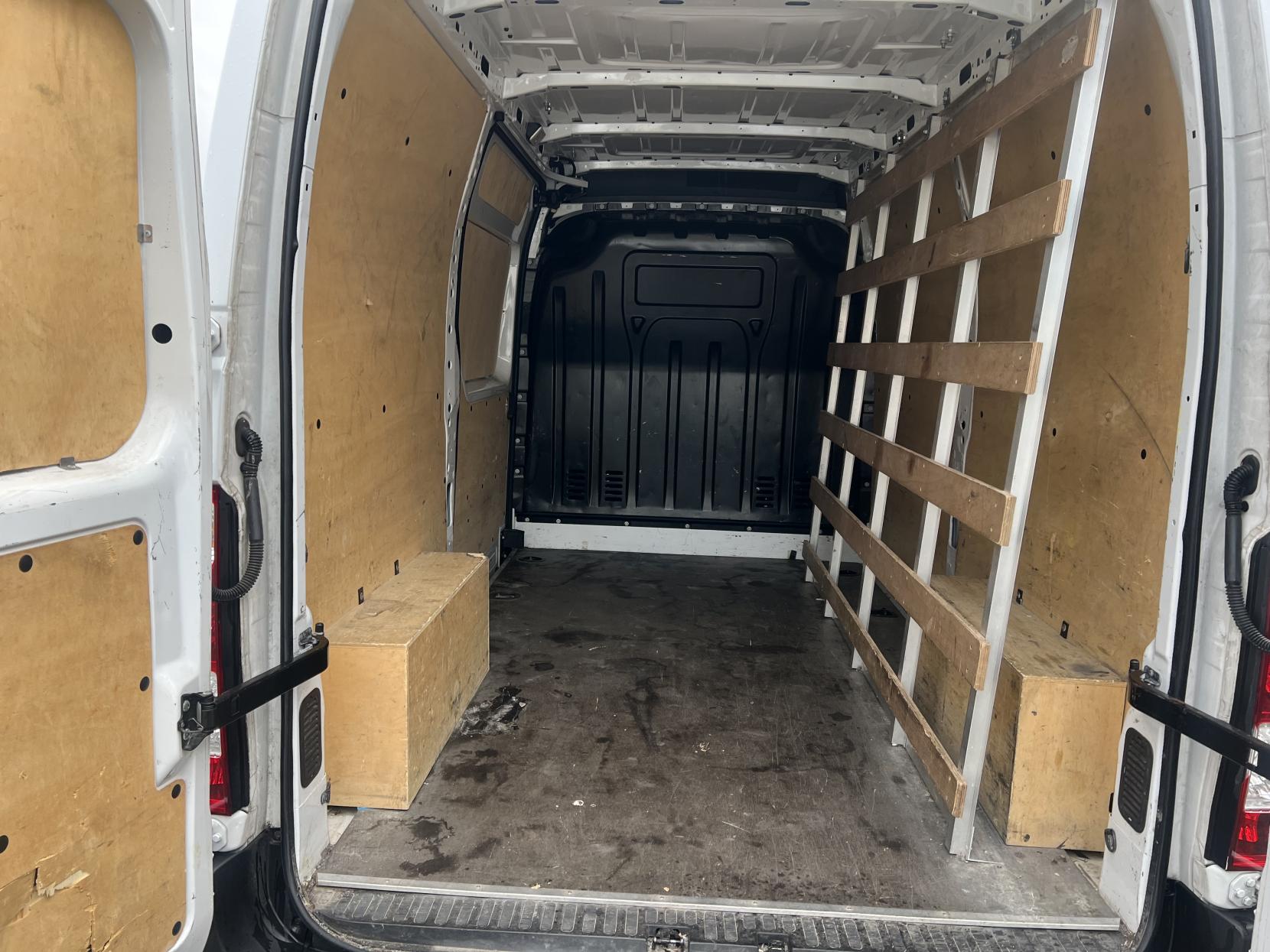 Vauxhall Movano 2.3 CDTi 3500 BiTurbo Panel Van 5dr Diesel Manual FWD L2 H2 Euro 6 (s/s) (145 ps)