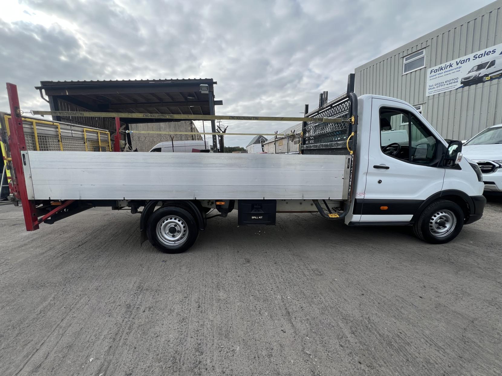 Ford Transit 2.0 350 EcoBlue MHEV Leader Chassis Cab 2dr Diesel Manual FWD L4 Euro 6 (s/s) (130 ps)