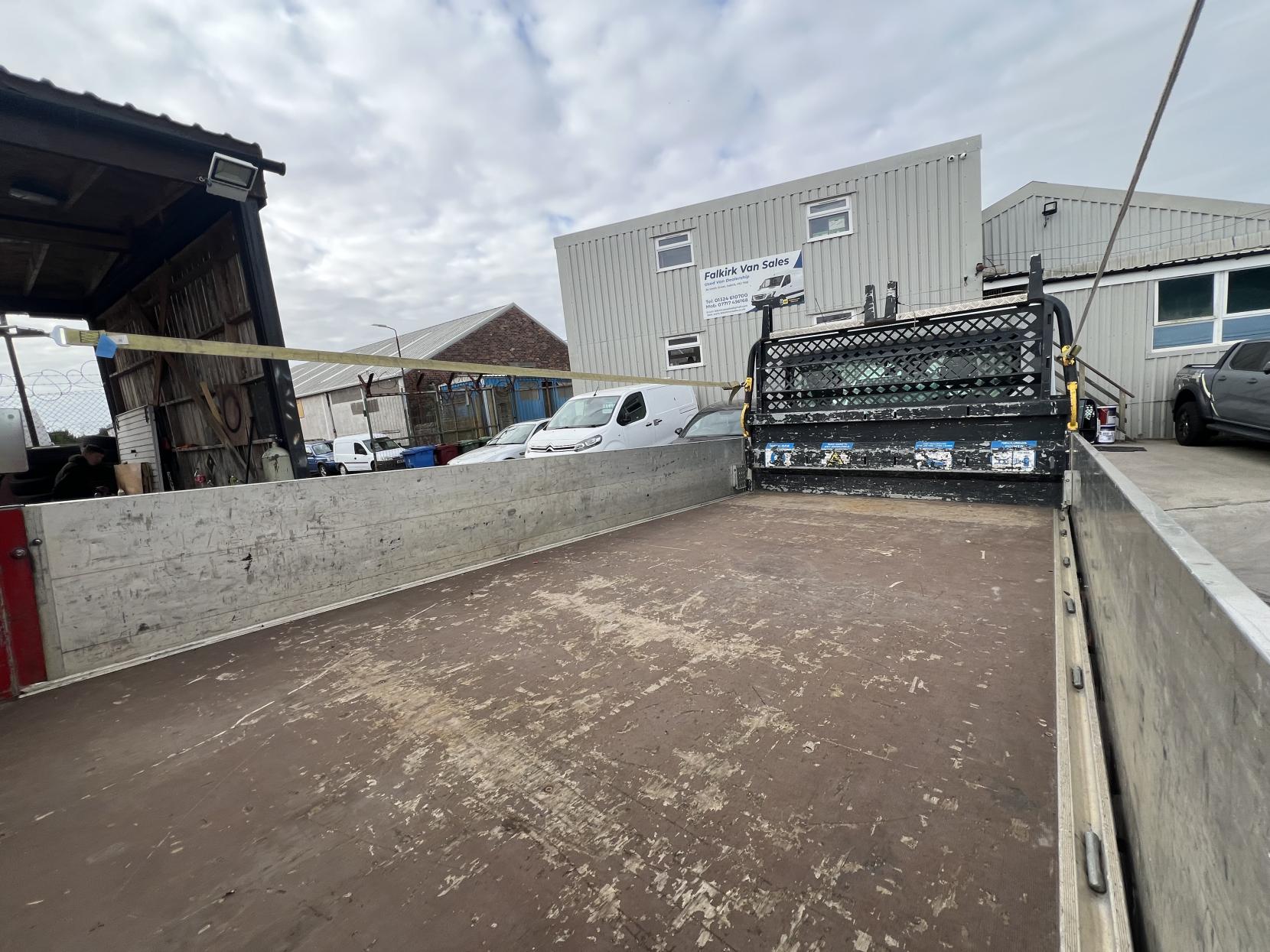 Ford Transit 2.0 350 EcoBlue MHEV Leader Chassis Cab 2dr Diesel Manual FWD L4 Euro 6 (s/s) (130 ps)