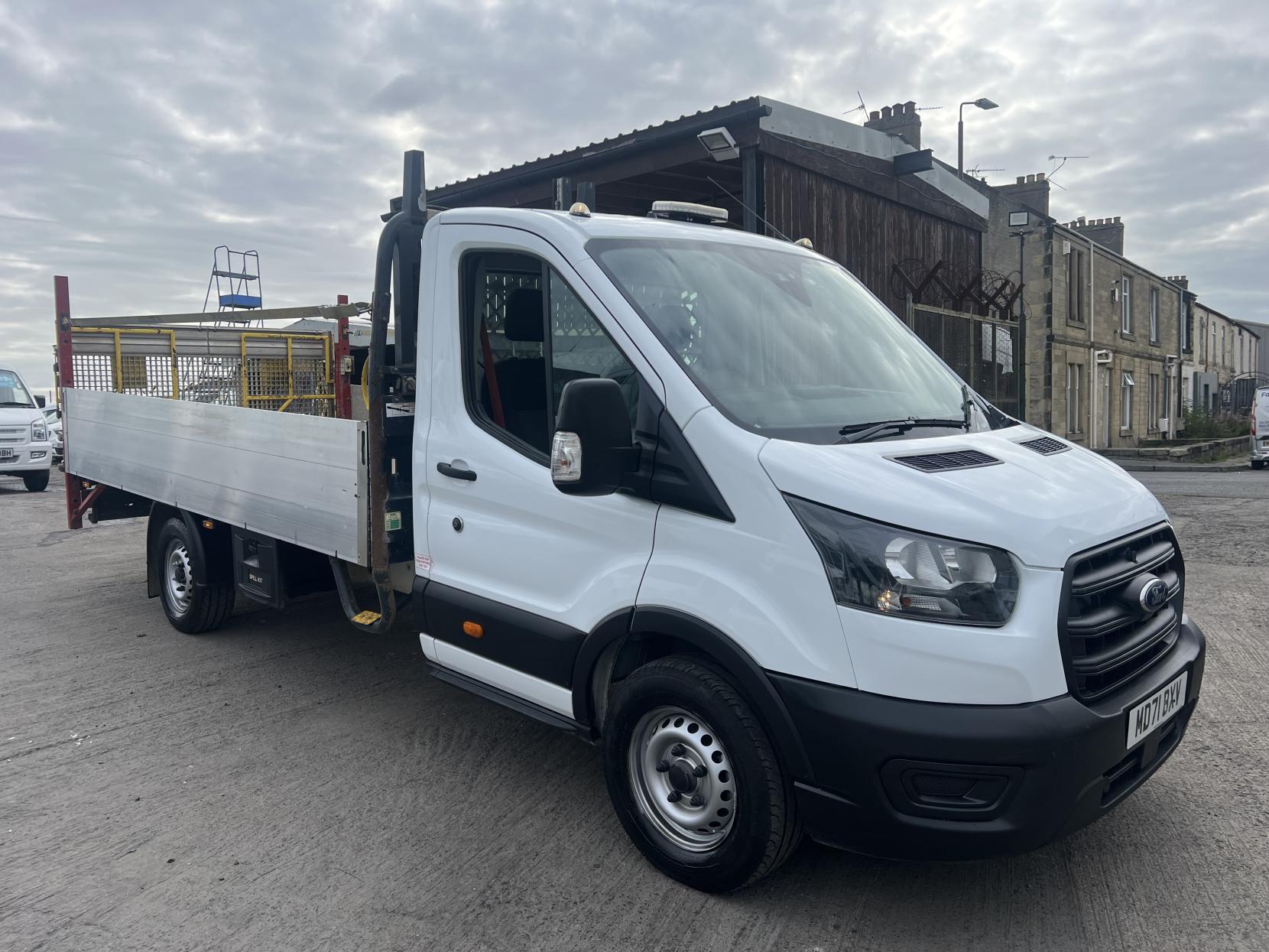 Ford Transit 2.0 350 EcoBlue MHEV Leader Chassis Cab 2dr Diesel Manual FWD L4 Euro 6 (s/s) (130 ps)