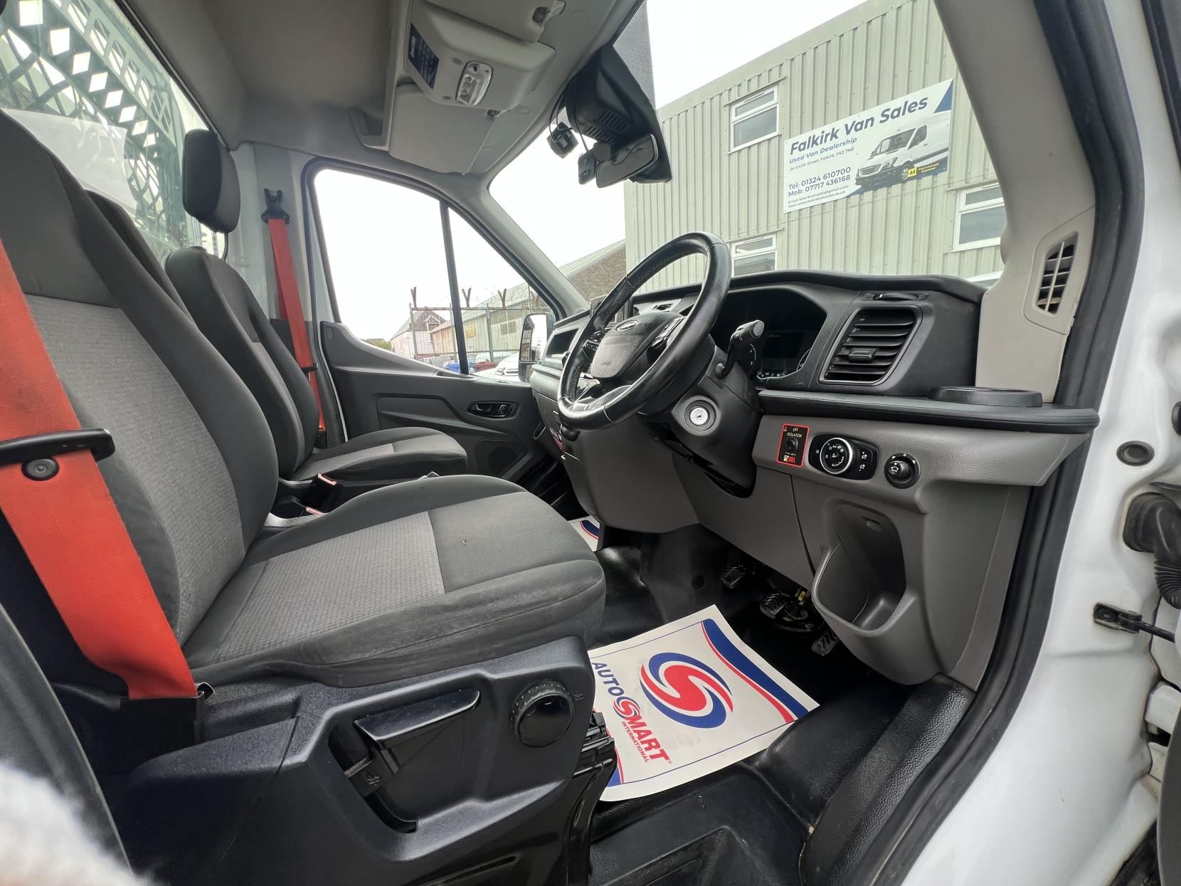 Ford Transit 2.0 350 EcoBlue MHEV Leader Chassis Cab 2dr Diesel Manual FWD L4 Euro 6 (s/s) (130 ps)