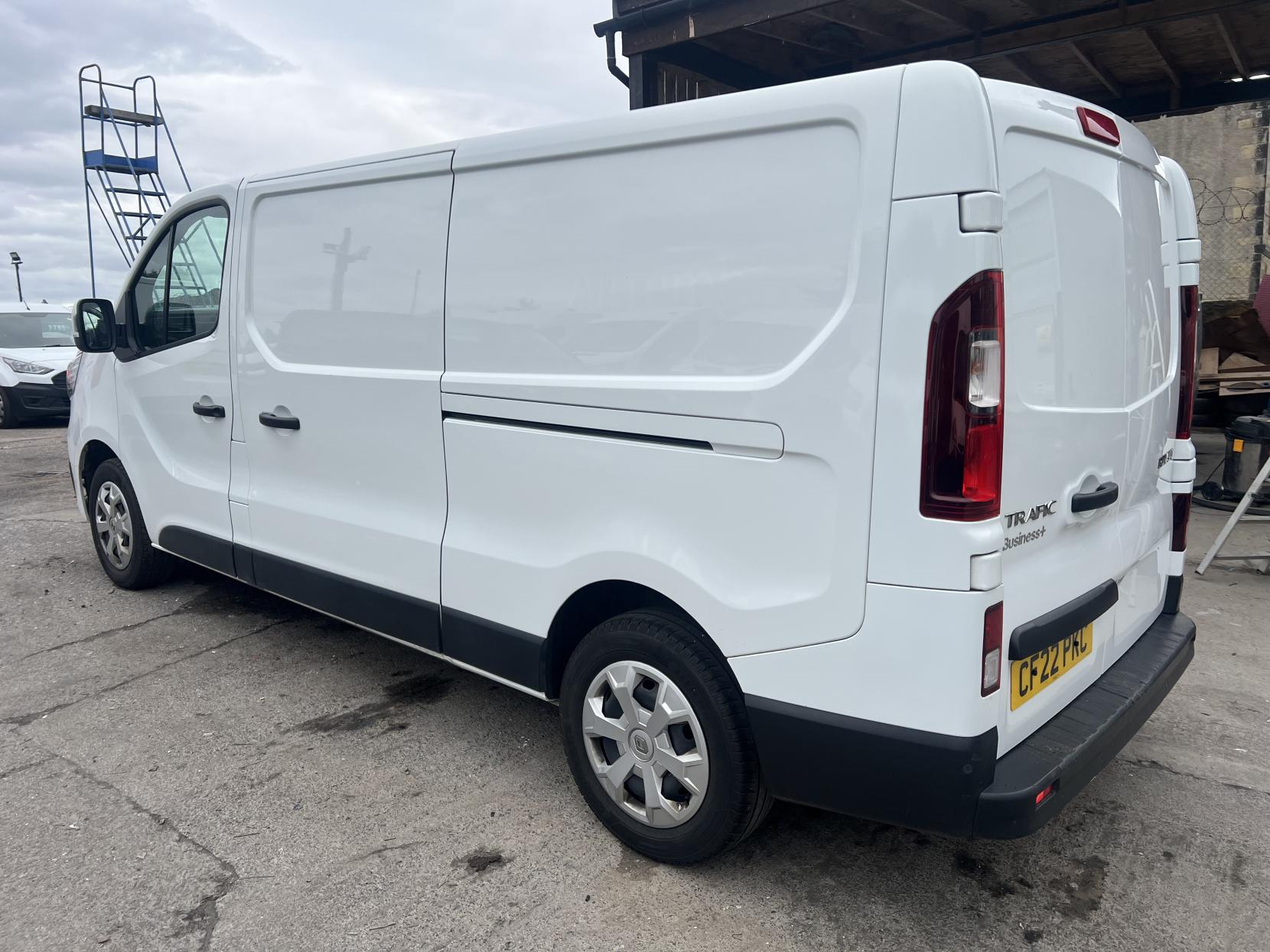 Renault Trafic 2.0 dCi Blue LL30 Business+ Panel Van 5dr Diesel Manual L2 H1 Euro 6 (s/s) (130 ps)