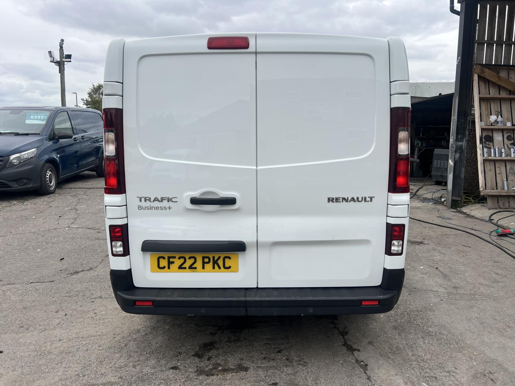 Renault Trafic 2.0 dCi Blue LL30 Business+ Panel Van 5dr Diesel Manual L2 H1 Euro 6 (s/s) (130 ps)
