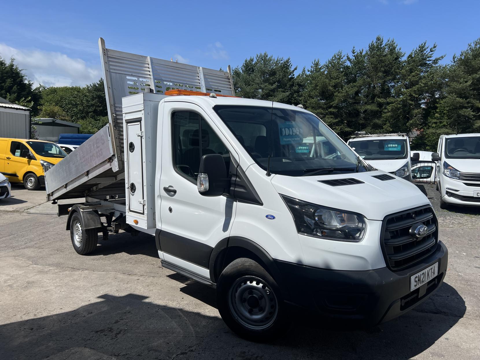 Ford Transit 2.0 350 EcoBlue Leader Chassis Cab 2dr Diesel Manual RWD L3 Euro 6 (s/s) (130 ps)