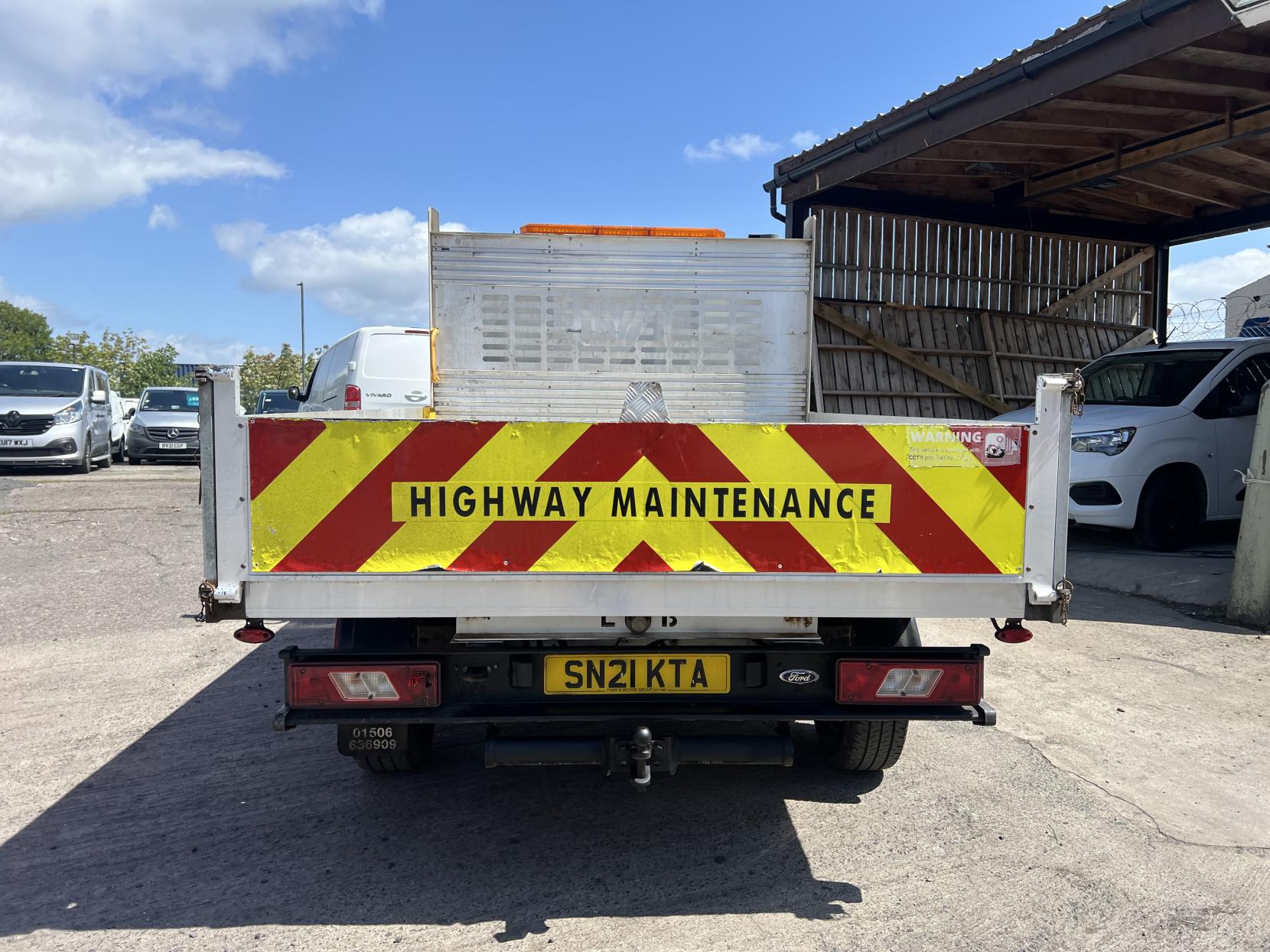Ford Transit 2.0 350 EcoBlue Leader Chassis Cab 2dr Diesel Manual RWD L3 Euro 6 (s/s) (130 ps)