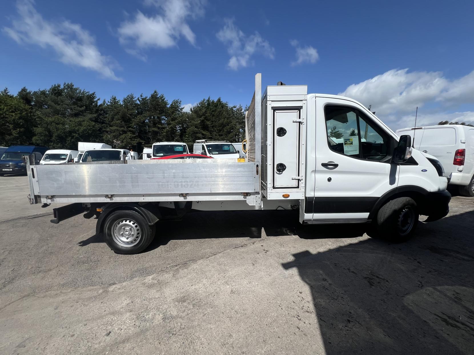 Ford Transit 2.0 350 EcoBlue Leader Chassis Cab 2dr Diesel Manual RWD L3 Euro 6 (s/s) (130 ps)