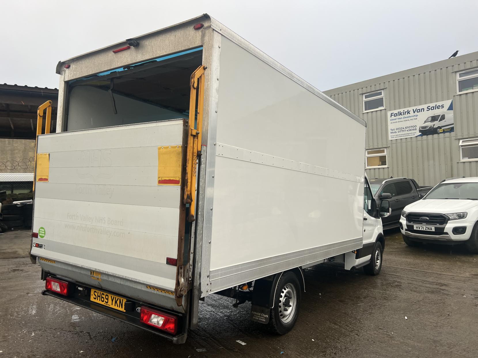 Ford Transit 2.0 350 EcoBlue Leader Chassis Cab 2dr Diesel Manual FWD L3 Euro 6 (s/s) (130 ps)