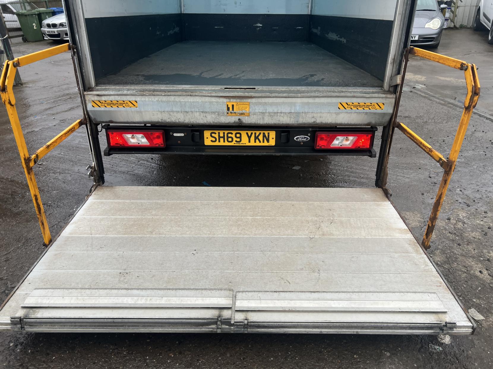 Ford Transit 2.0 350 EcoBlue Leader Chassis Cab 2dr Diesel Manual FWD L3 Euro 6 (s/s) (130 ps)