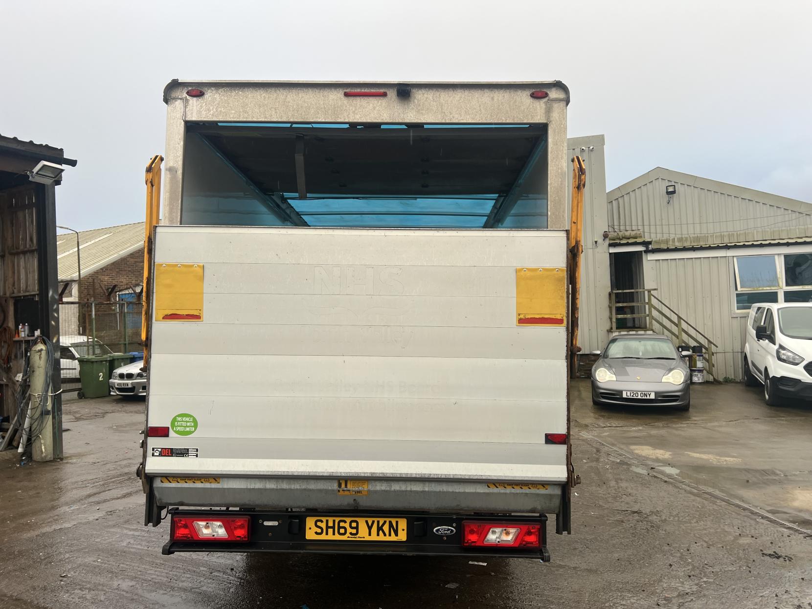 Ford Transit 2.0 350 EcoBlue Leader Chassis Cab 2dr Diesel Manual FWD L3 Euro 6 (s/s) (130 ps)