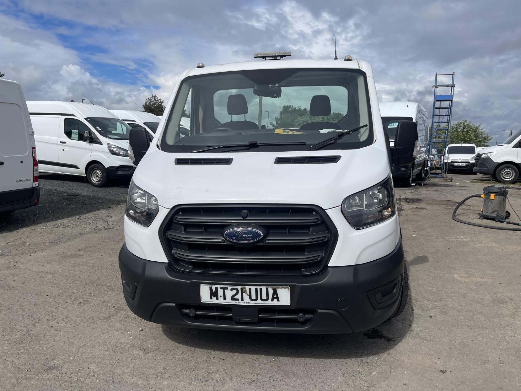 Ford Transit 2.0 350 EcoBlue Leader Chassis Cab 2dr Diesel Manual RWD L4 Euro 6 (s/s) (130 ps)