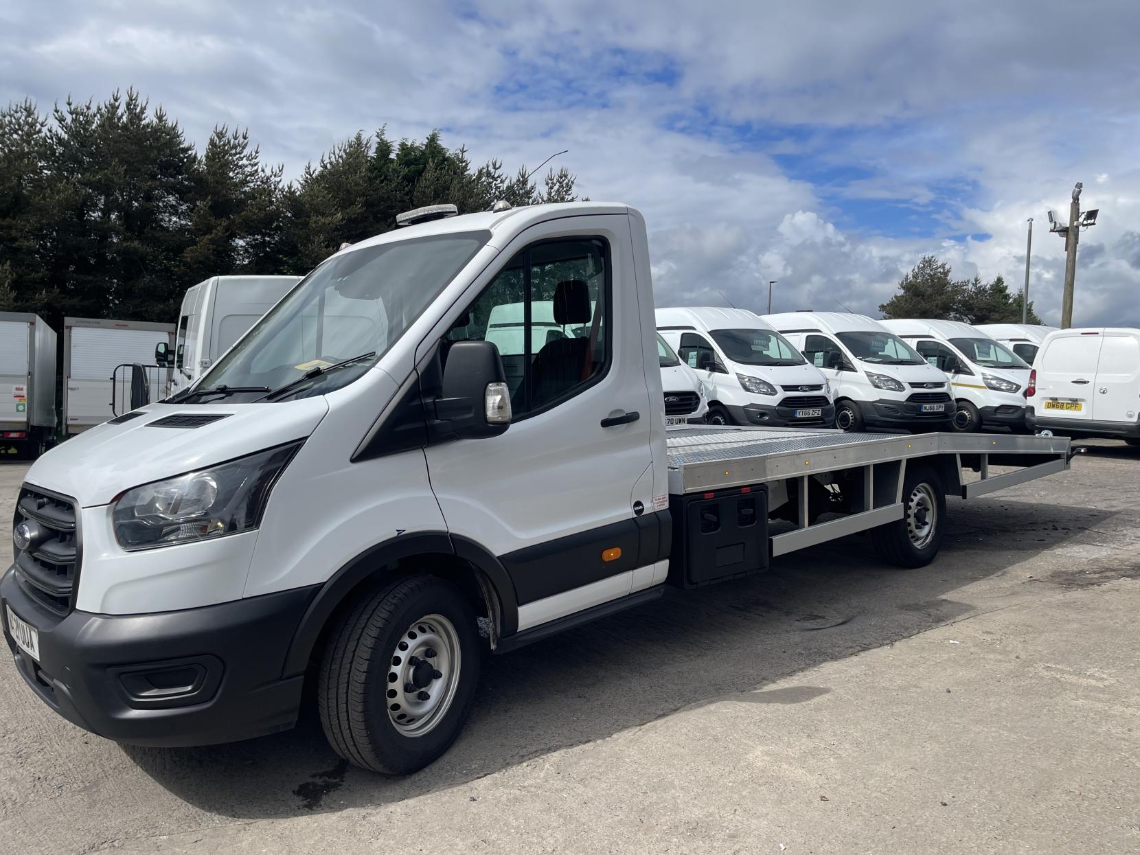 Ford Transit 2.0 350 EcoBlue Leader Chassis Cab 2dr Diesel Manual RWD L4 Euro 6 (s/s) (130 ps)