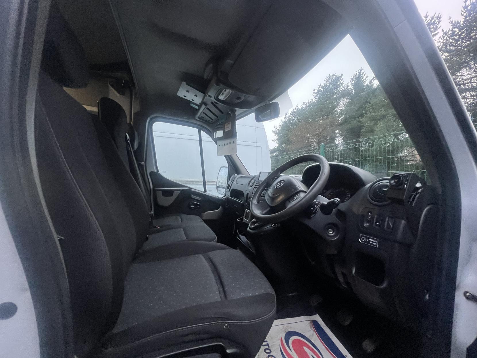 Vauxhall Movano 2.3 CDTi 3500 Panel Van 5dr Diesel Manual FWD L2 H2 Euro 6 (130 ps)