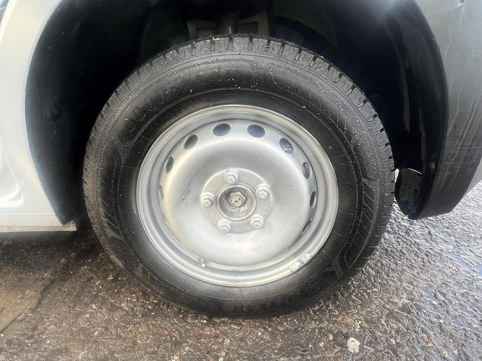 Vauxhall Movano 2.3 CDTi 3500 Panel Van 5dr Diesel Manual FWD L2 H2 Euro 6 (130 ps)