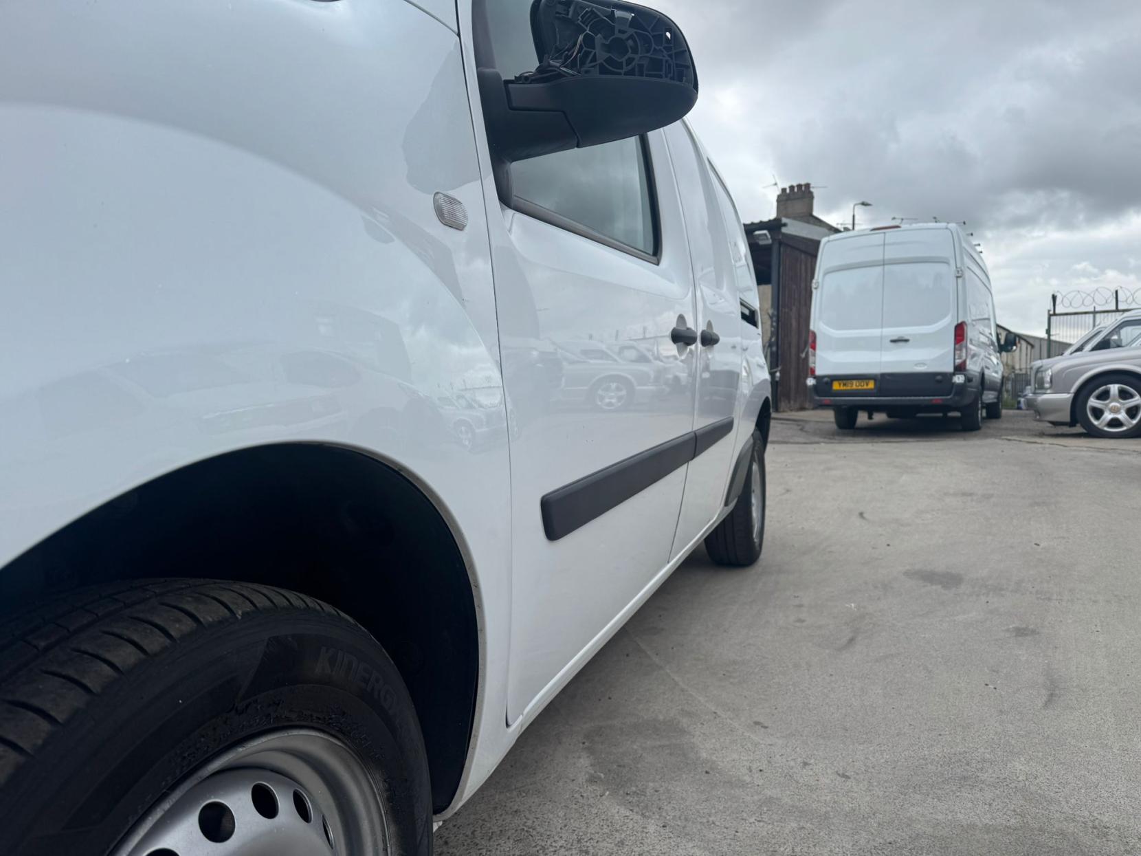 Renault Kangoo Maxi 1.5 Business Panel Van (2015 - 2022)