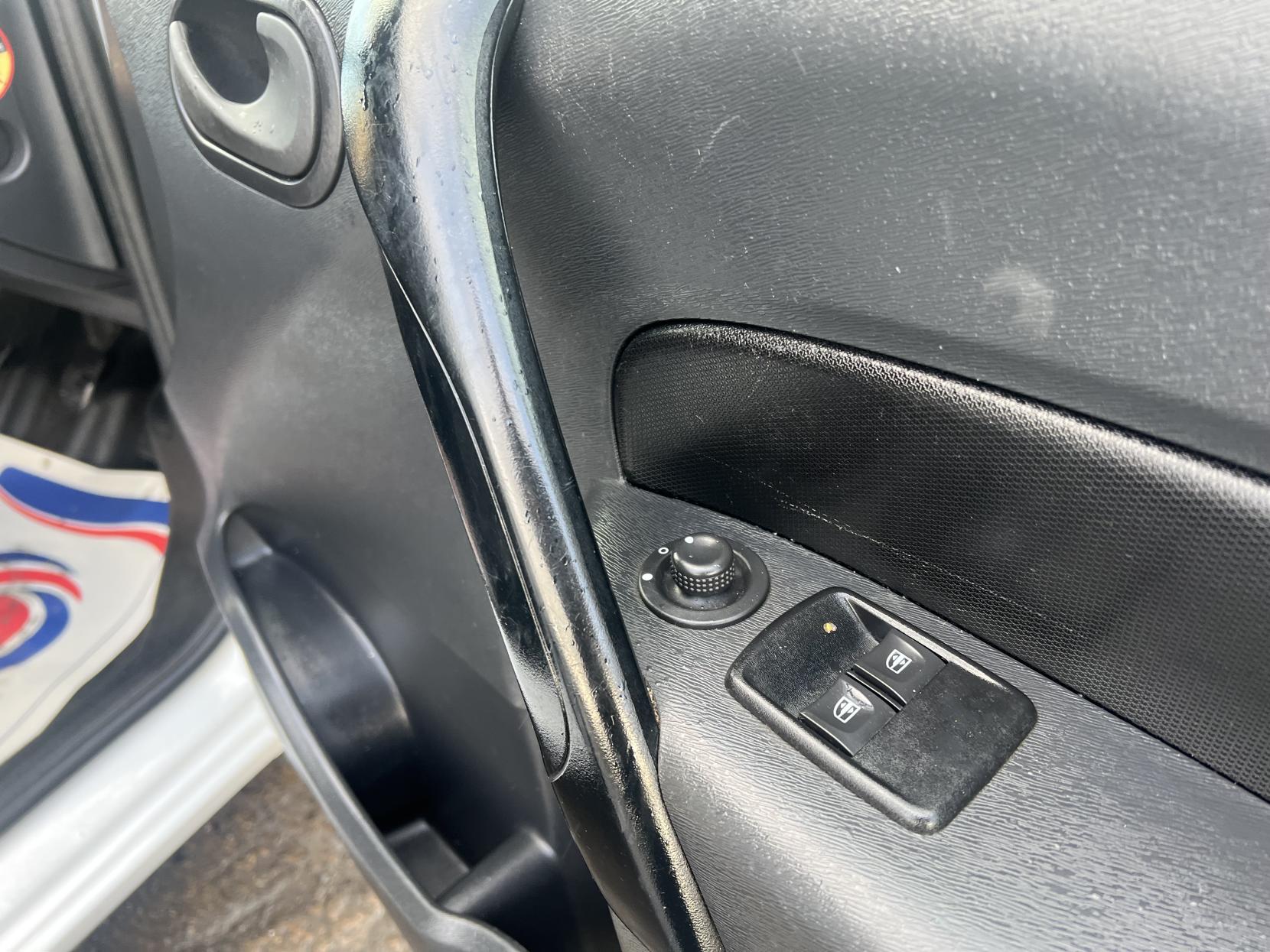 Renault Kangoo Maxi 1.5 Business Panel Van (2015 - 2022)