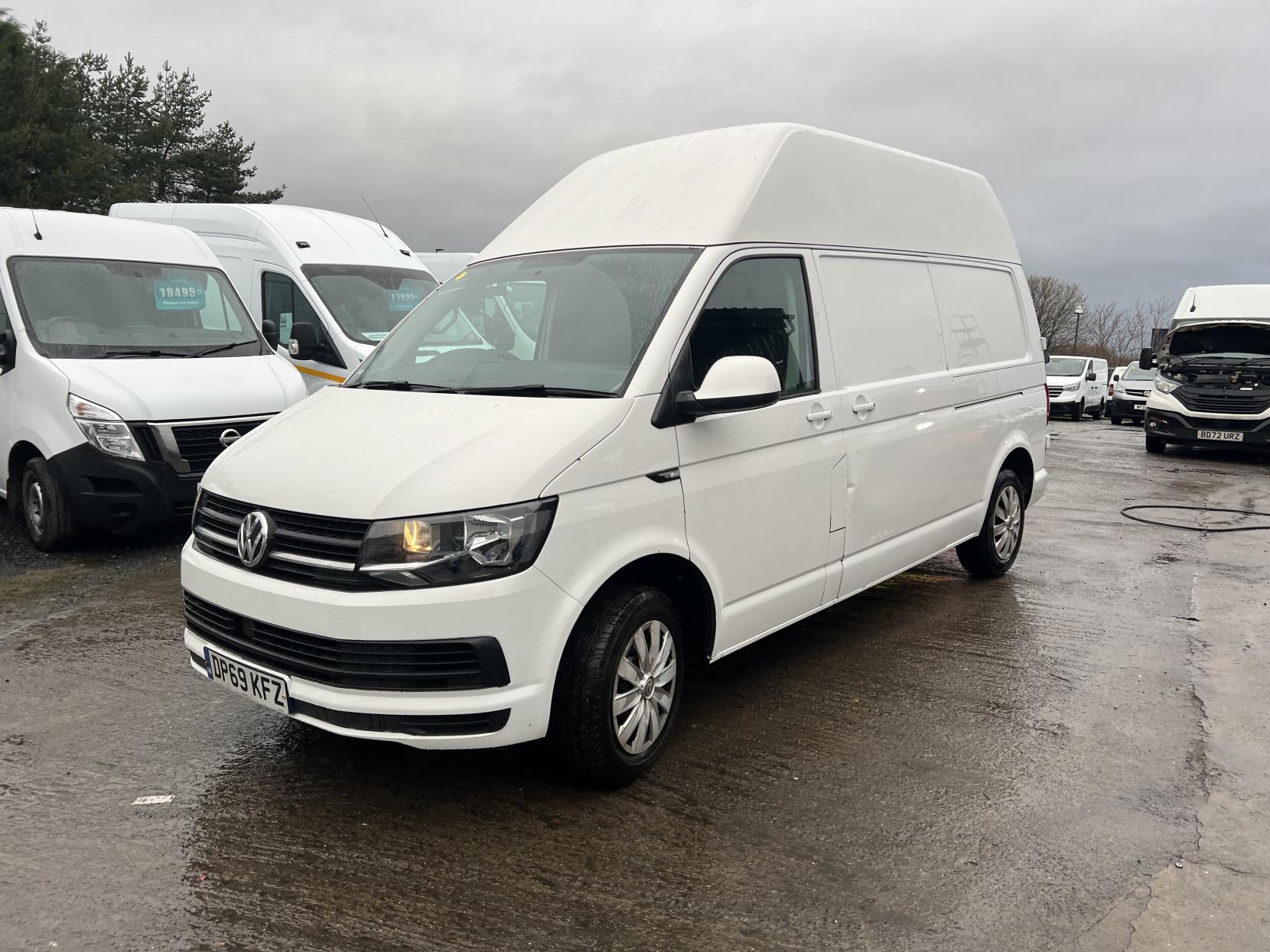 Volkswagen Transporter 2.0 TDI T28 Trendline Panel Van 5dr Diesel Manual FWD LWB Euro 6 (s/s) (102 ps)
