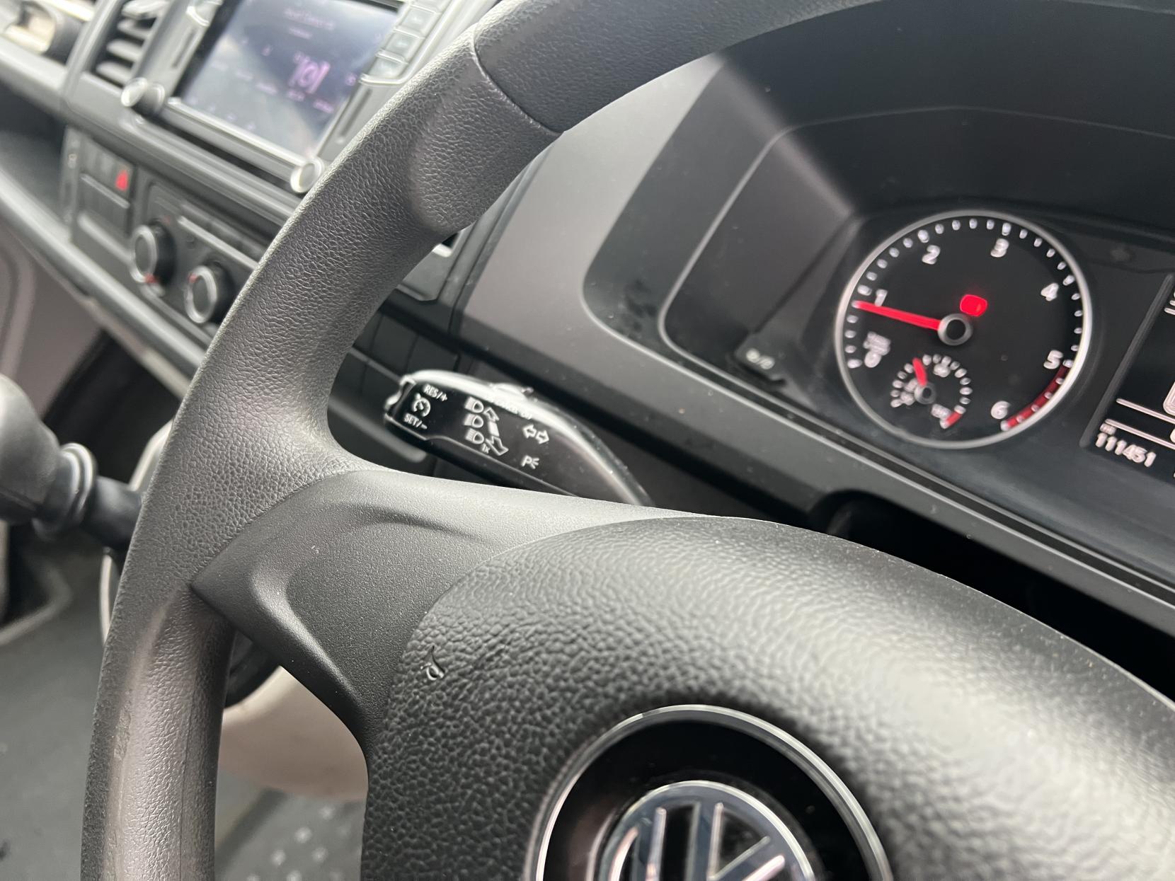 Volkswagen Transporter 2.0 TDI T28 Trendline Panel Van 5dr Diesel Manual FWD LWB Euro 6 (s/s) (102 ps)