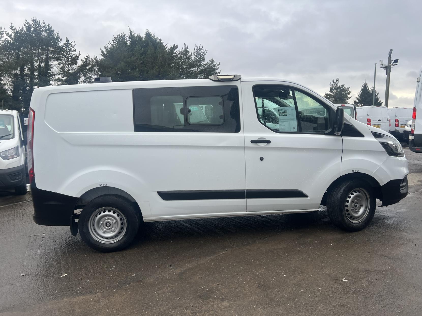 Ford Transit Custom 2.0 320 EcoBlue Crew Van Double Cab 5dr Diesel Manual L1 H1 Euro 6 (6 Seat) (105 ps)